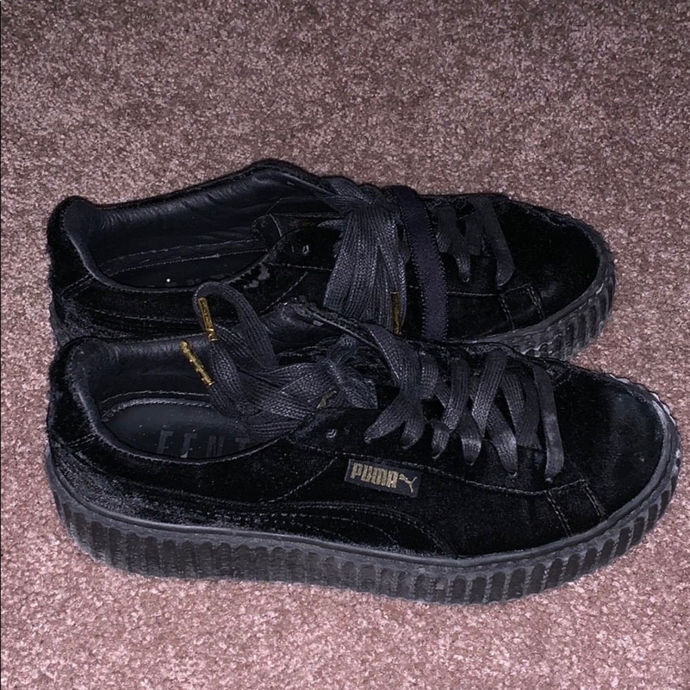 Rihanna Fenty Puma BLACK SUEDE